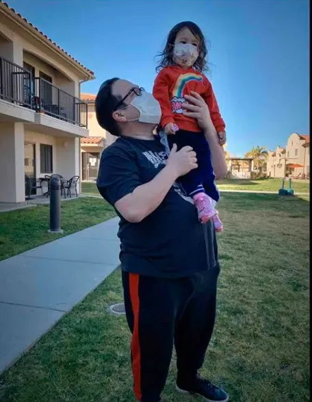 美國賓州男子伍辛斯基2020年從中國武漢返美，除了要支付包機費用，隔離之後還面臨龐大的醫藥費帳單。翻攝Gofundme網站