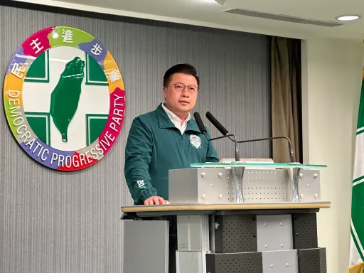 民眾黨轟國家隊「成負面形容詞」 綠反擊:文哲大A的12門徒是什麼隊?