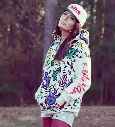 慘遭低成本恐怖片導演老公殺害的李梅，自中國赴美求學後，定居在洛杉磯。翻攝臉書/Samuel Bond Haskell IV
