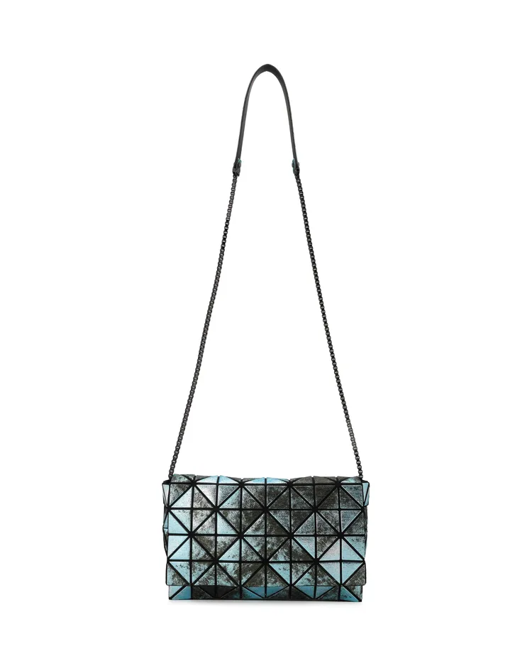 星雲鋁金S鍊帶包，3萬1600元。品牌提供