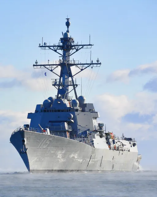 美艦穿越台海　記者隨艦目擊美中軍艦對峙