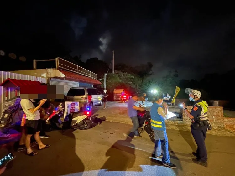 警方加強改裝車取締。蘆竹警分局提供