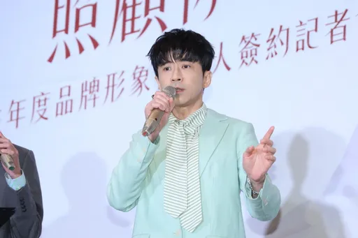 光良53歲還是「娃娃臉」 逆齡回春曝明年有天大喜訊