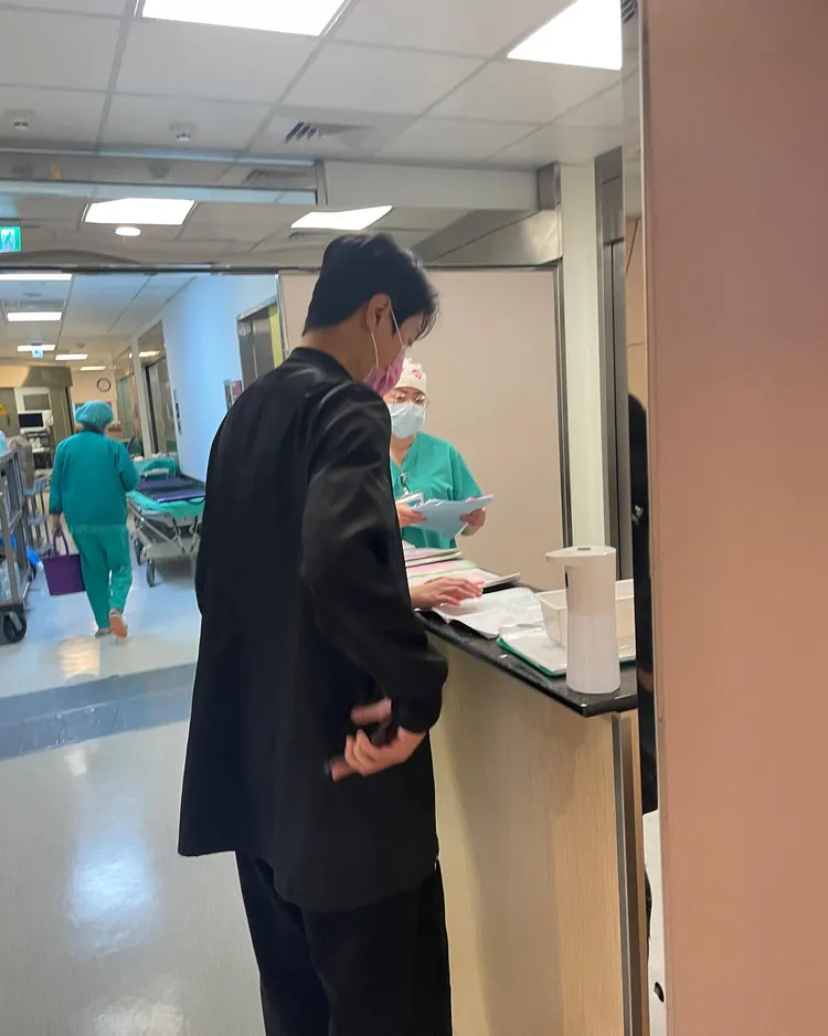 黃少谷今天進行結紮手術。翻攝自黃少谷臉書