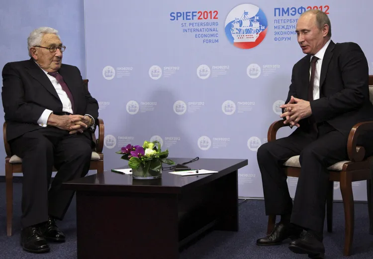 季辛吉2012年6月21日在聖彼得堡會晤俄羅斯總統普丁。路透社