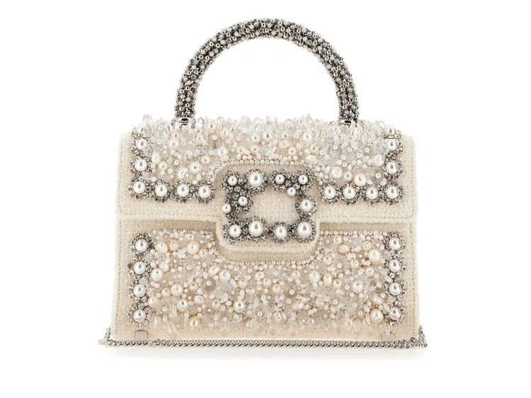 Flower Strass Pearl雪白羊毛珍珠花鑽迷你手提包，15萬2000元。品牌提供