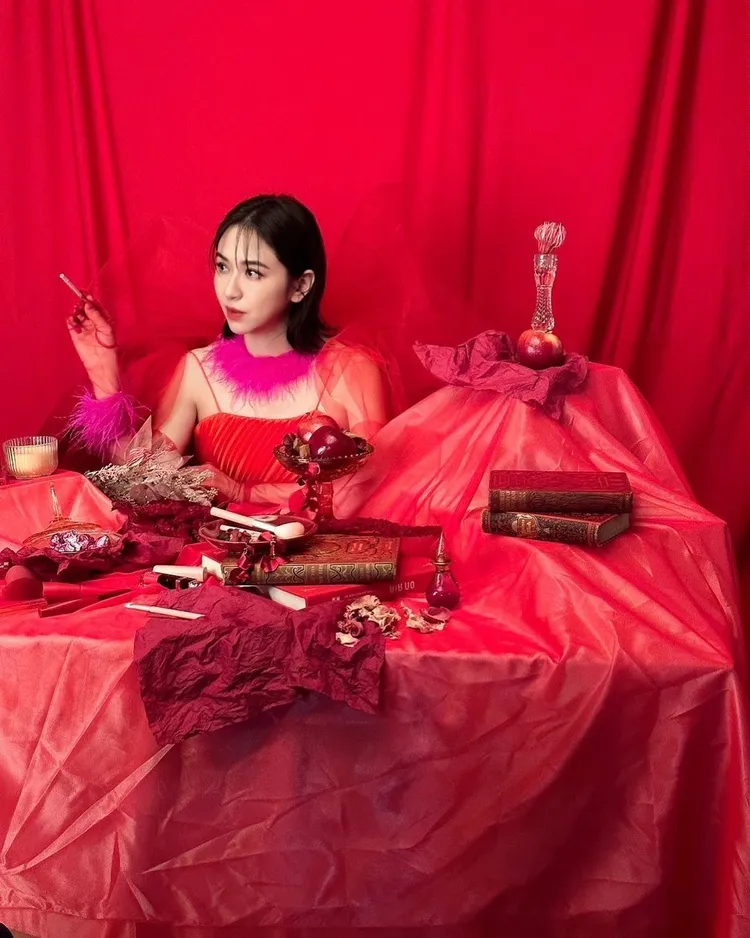 蔡依珊對於自創的炆久之芯相當盡心盡力。翻攝蔡依珊IG