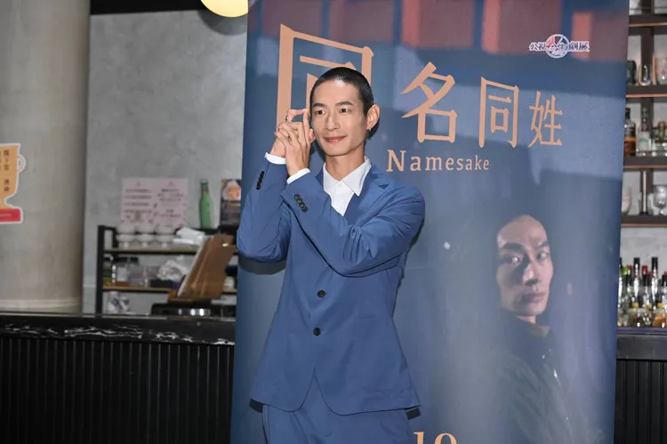 黃河扮攝影師。攝影中心攝