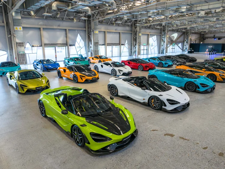 現場也展出包含全球限量的車壇經典McLaren P1、承襲傳奇冠軍車手之名的McLaren Senna等珍稀車款。業者提供