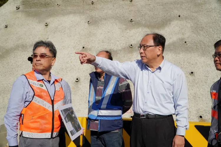 新北捷運局長李政安指示團隊做好相關警示。捷運局提供