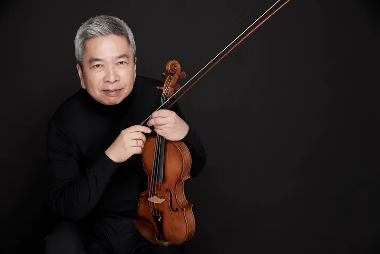 享譽國際的小提琴大師胡乃元將重現李玟的《月光愛人》。金馬提供