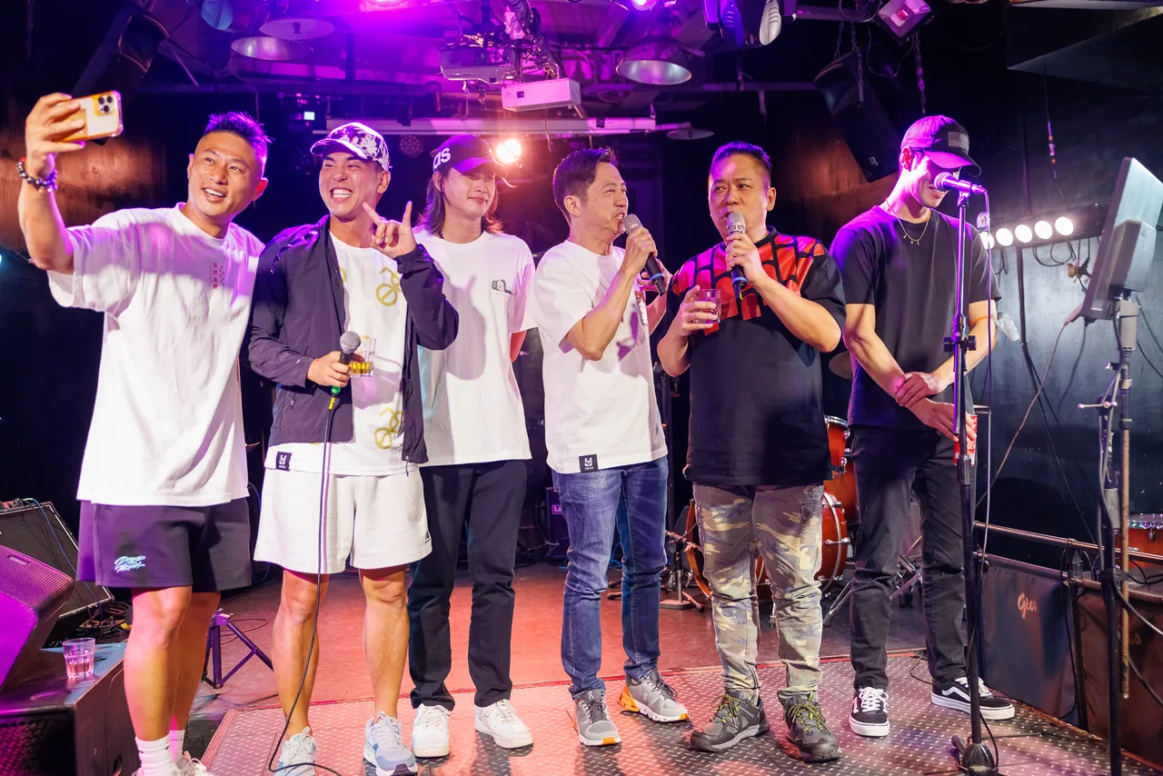 彭小刀、柯有倫、張庭瑚、哈林、卜學亮、周予天出席慶功宴。好看娛樂提供