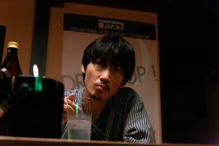 綾野剛挑戰從影最大尺度，片中大露翹臀。中影提供