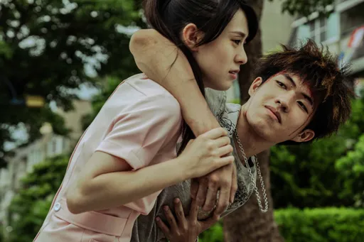 真的黏TT!邱偲琹認愛電視大佬之子 不避嫌合體同演新戲《生命捕手》