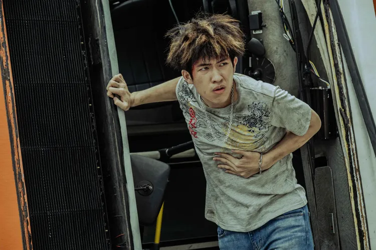 郭方儒飾演外表吊兒啷噹卻有悲慘過往的「周傑克」。東森提供