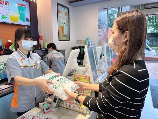 被老梗詐騙買了2千元老鼠藥 台大教授慘呼:又被騙2千