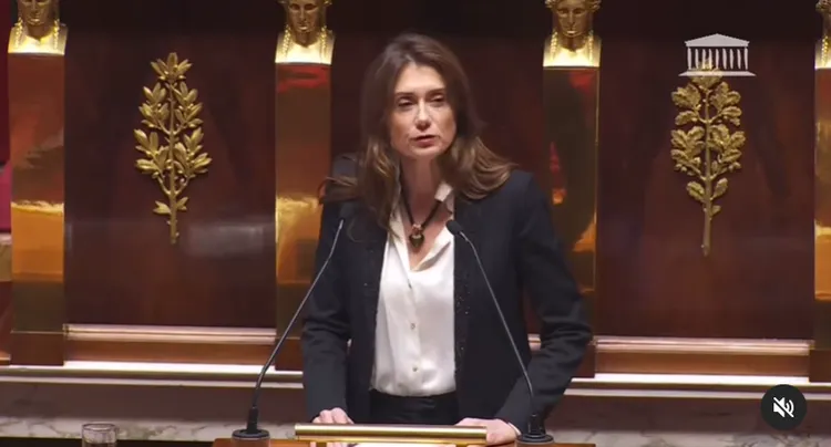 48歲的美魔女議員若索是法國知名政治人物。翻攝IG/Sandrine Josso