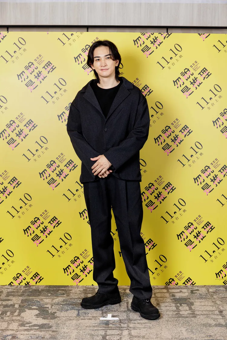 町田啓太自爆上了年紀，肚子跑出來。車庫娛樂提供