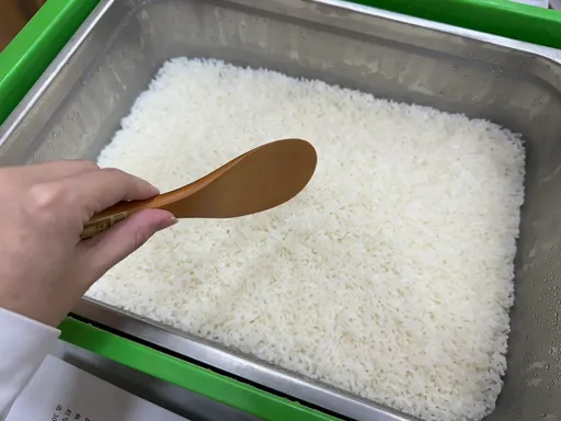 不是太軟就是太硬!學生午餐不愛白米飯 農糧署找專家製團膳烹煮密技