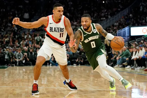 李拉德首度對上效力11年的拓荒者 竟然一度落後達26分!灌籃還放槍