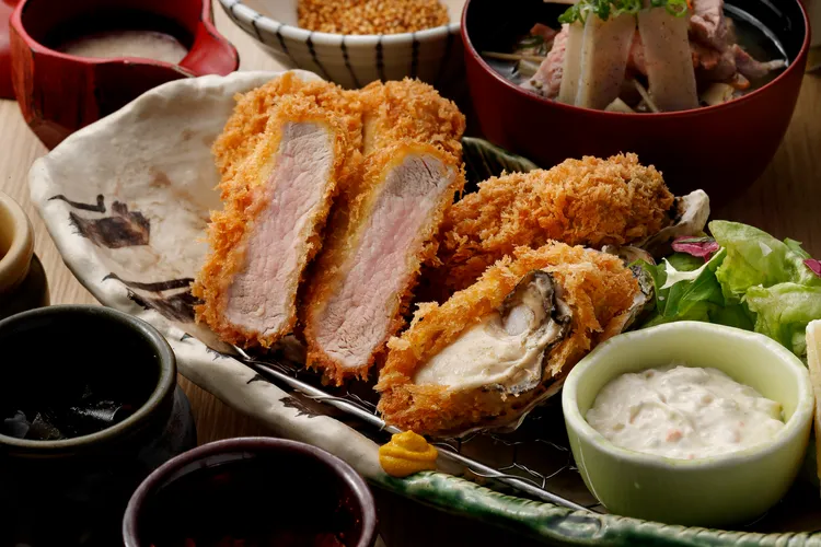 勝政日式豬排的酥炸牡蠣腰內。業者提供