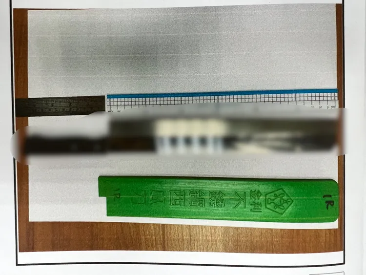 警方起出一把西瓜刀，依社維法究辦。讀者提供