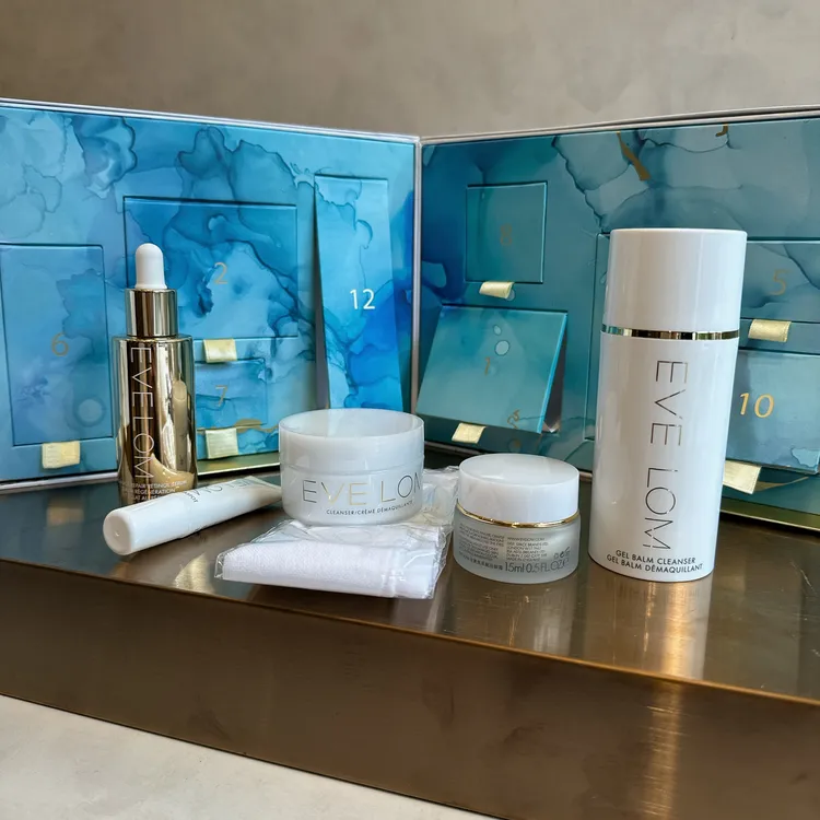 EVE LOM聖誕倒數月曆中擁有5款正貨。張家玲攝