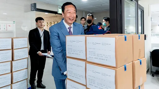郭台銘103萬份連署書　鄭運鵬：完全超過我對連署工作的想像