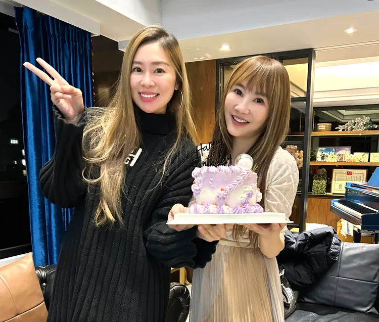 王宥忻與張棋惠開心合影。固力狗提供