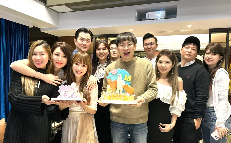王宥忻慶生，親友及星友現身祝福。固力狗提供