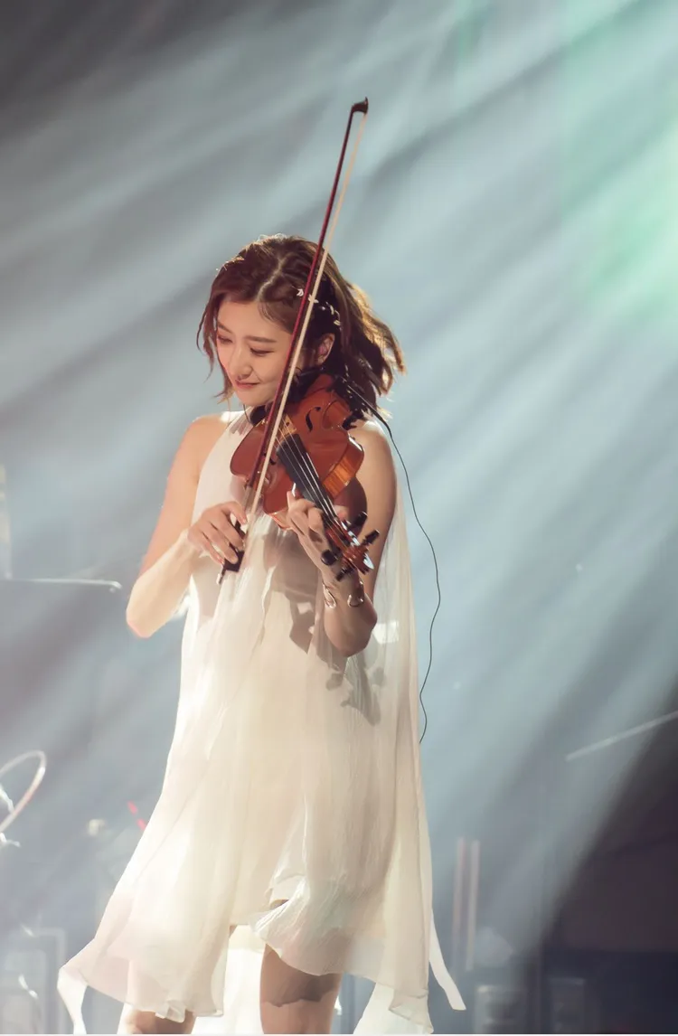 林逸欣帶來小提琴組曲。鑫羽工作室提供