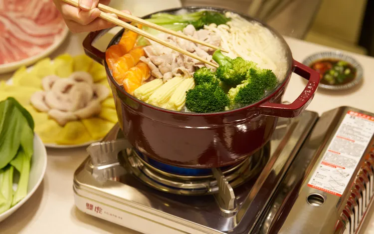 ▲ 冬季煮鍋有了雙虎好伙伴，美味料理輕鬆完成。