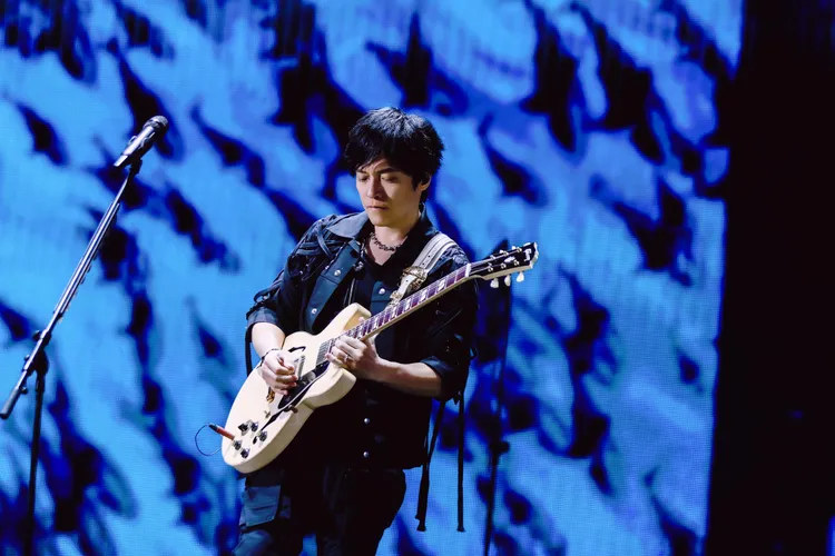 怪獸狂飆吉他。相信音樂提供