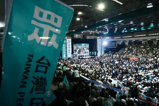 「50/2 < 35」他揭政治現實 柯文哲找郭台銘也白費工夫