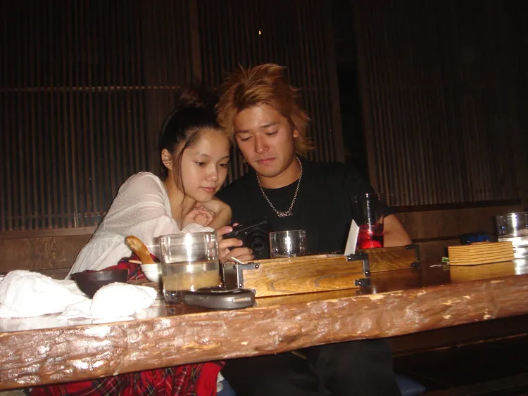 高岡蒼佑（右）2007年娶宮崎葵，但婚姻只維持4年。翻攝日本雅虎