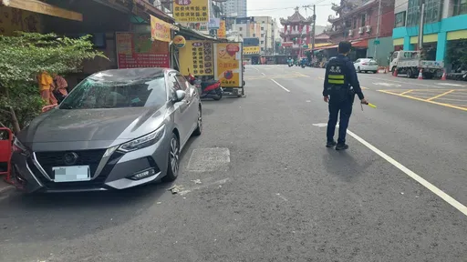 高雄女不明原因自5樓住家墜落 撞凹路旁車頂!命大送醫