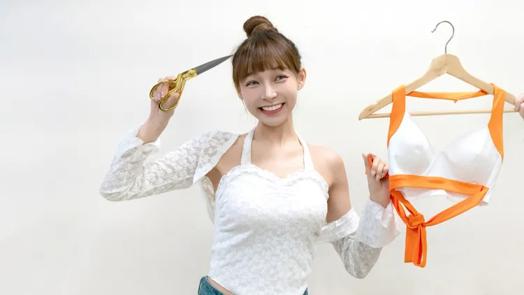 林襄「沉浸式寫真」突破50萬佳績。 IVE ORIGINALS提供