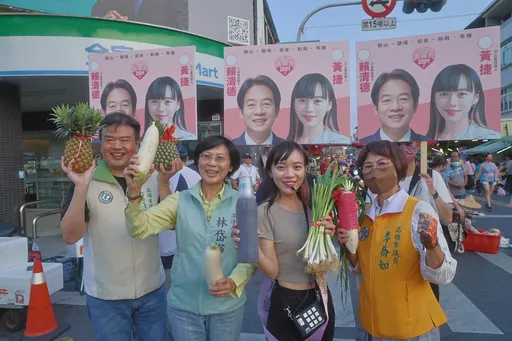 黃捷好忙!站路口掃市場拚立委 姊妹相挺!立委林岱樺與議員跨區都來了