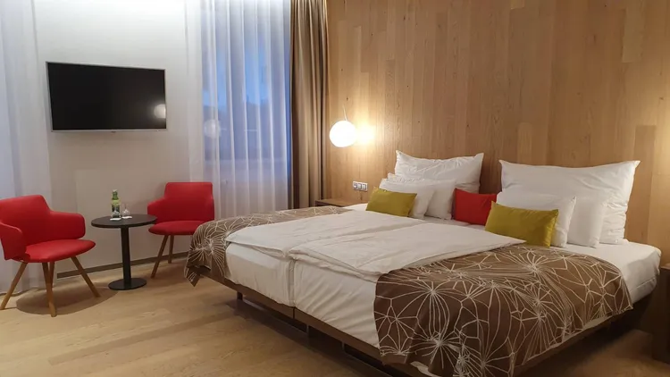 獎勵旅遊的團員很多彼此不認識，兩張床的房型很重要。林芳如攝