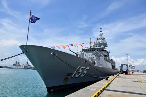 澳巡防艦「土烏巴艦」航經台海　上周遭共艦逼近致潛水員受傷