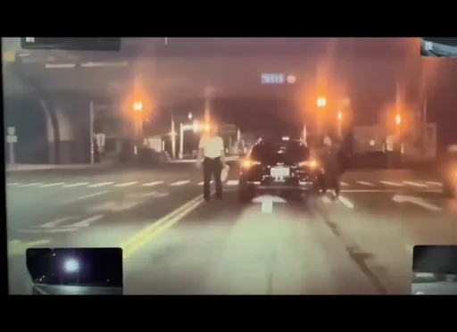 下車請人吃「粗飽」　行車糾紛男子竟拿吐司威嚇！全網傻眼