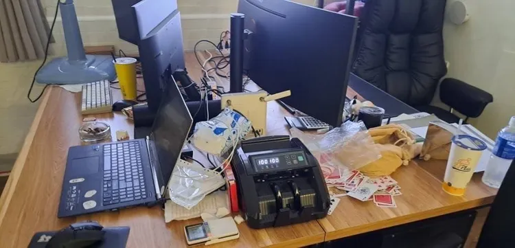 警方查獲詐騙機房。翻攝畫面