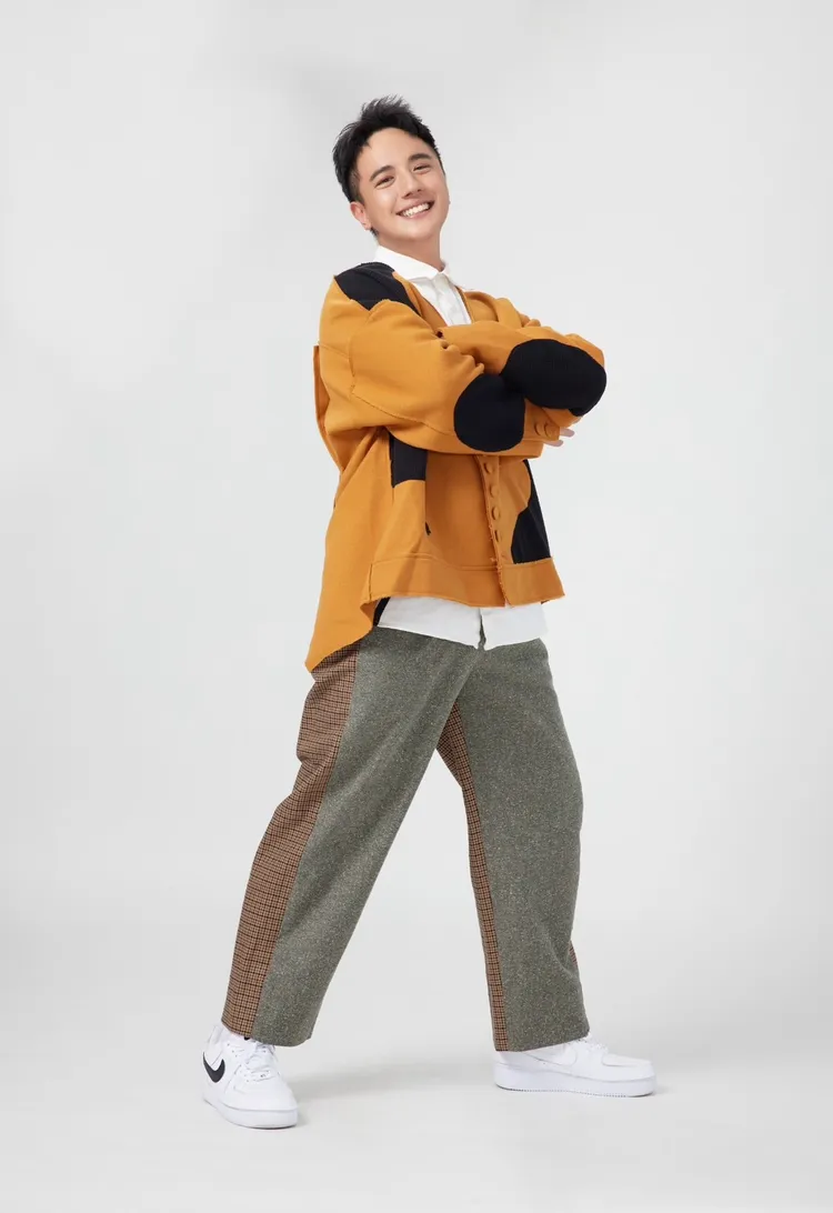 曾子余也是此次主持群之一。寬寬整合行銷提供