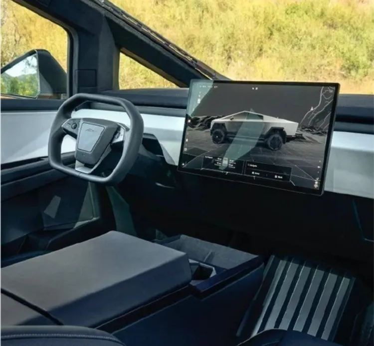 Cybertruck以中控螢幕取代所有物理按鍵。照片來源快科技