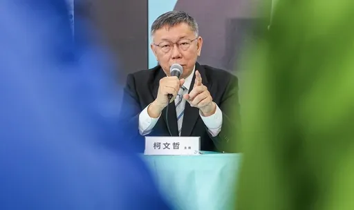 柯文哲跌破20%防線　「反串仔」歸隊！名嘴：藍綠夾殺成形