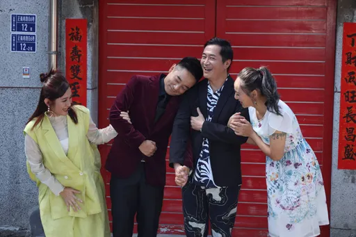 湯志偉7月才嫁女又爆喜事 岑永康參加愛女畢典竟哭慘