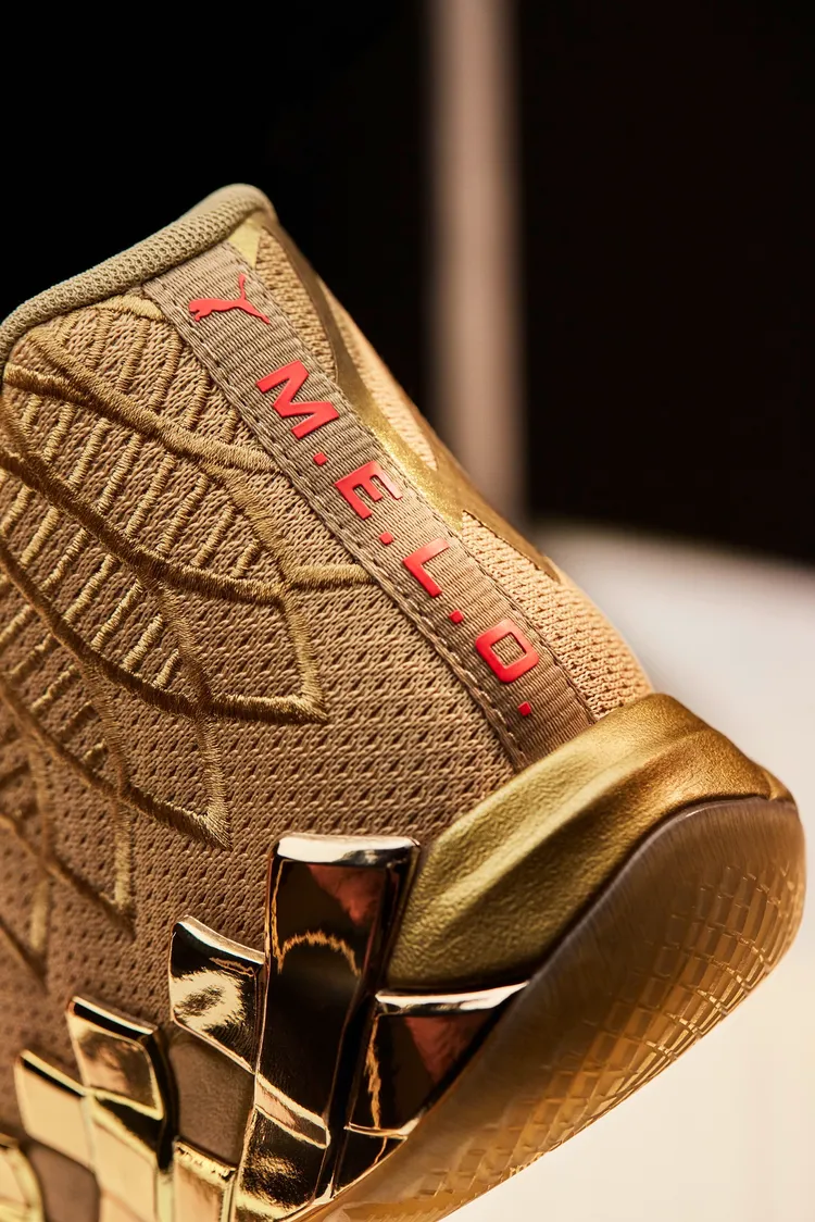 MB.01 Golden Child由LaMelo Ball參與投入整個設計過程。品牌提供