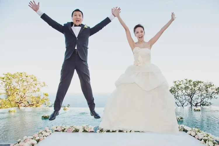 侯佩岑和老公結婚12年，今年4月甜喊「謝謝你娶我！」翻攝自侯佩岑IG