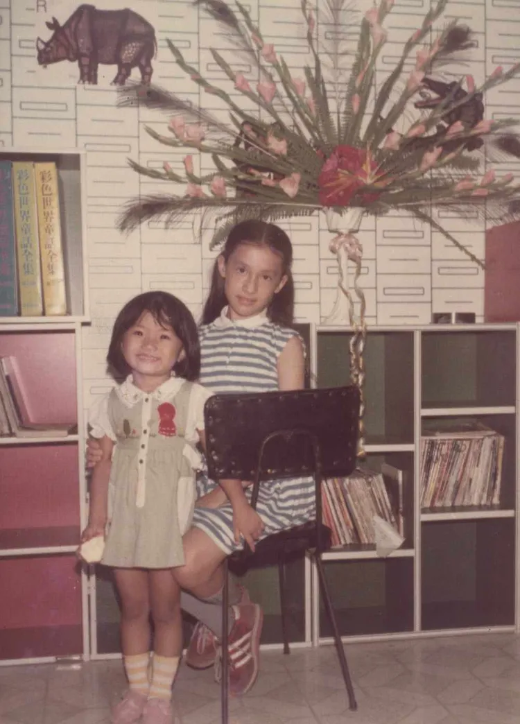 蕭美琴兒時照曝光。翻攝施景中臉書