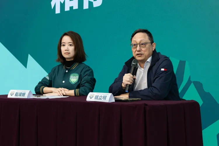 姚立明親自說明競選廣告概念。賴清德競總提供